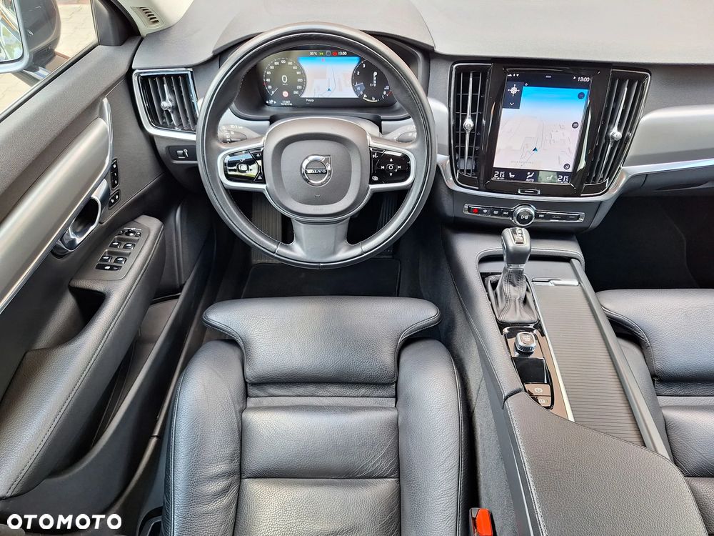 Volvo V90 T4 Momentum Pro - 27