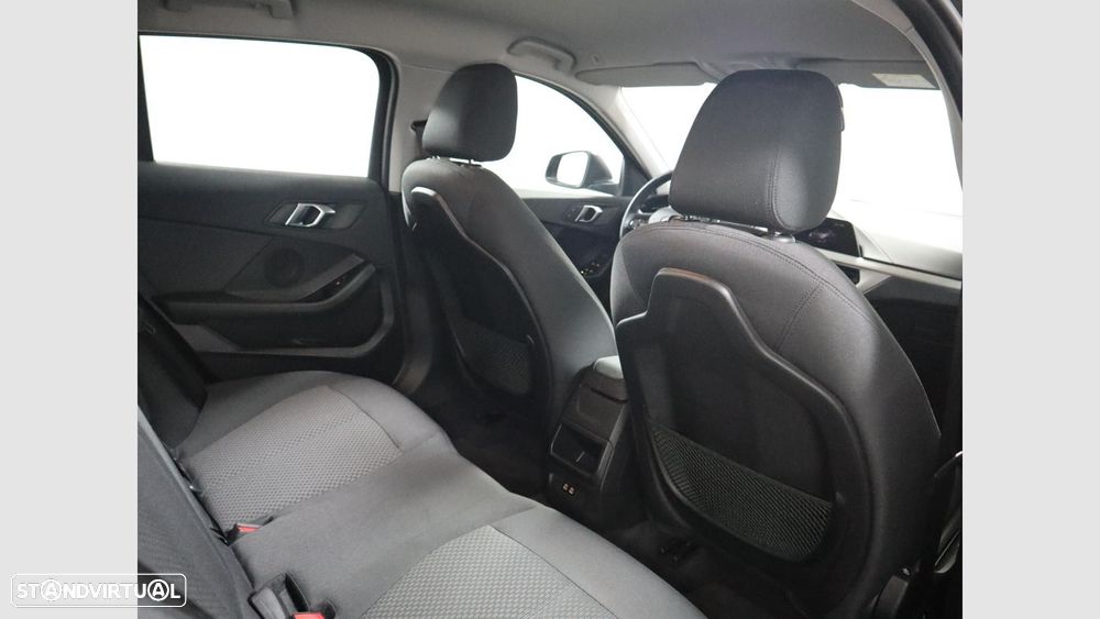 BMW 116 d Advantage — fotografia 13