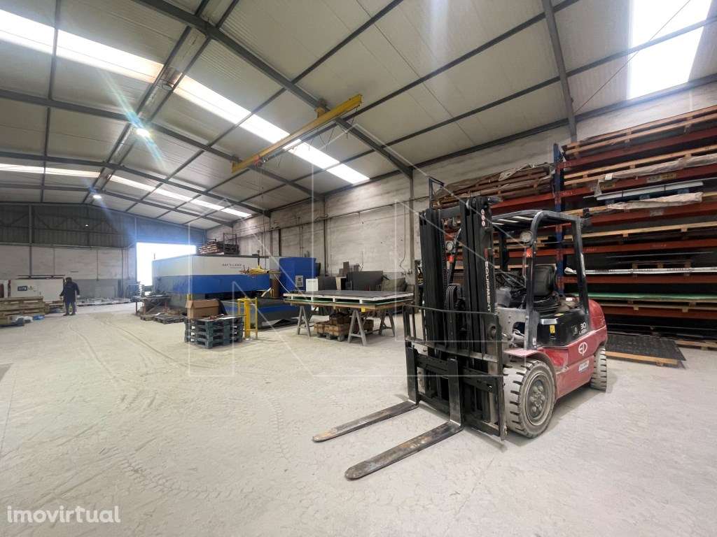 Dois armazéns juntos para venda em Águeda - Grande imagem: 4/12