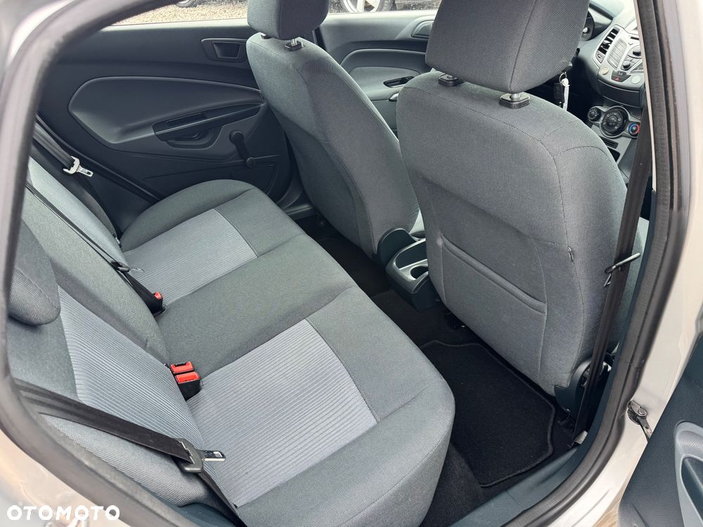 Ford Fiesta - 23