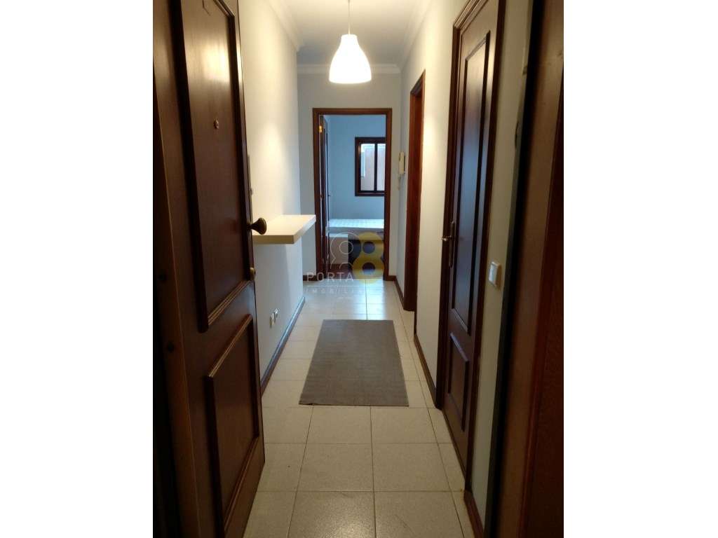 Apartamento T1 para Arrendamento - Rotunda da Areosa - Grande imagem: 3/20