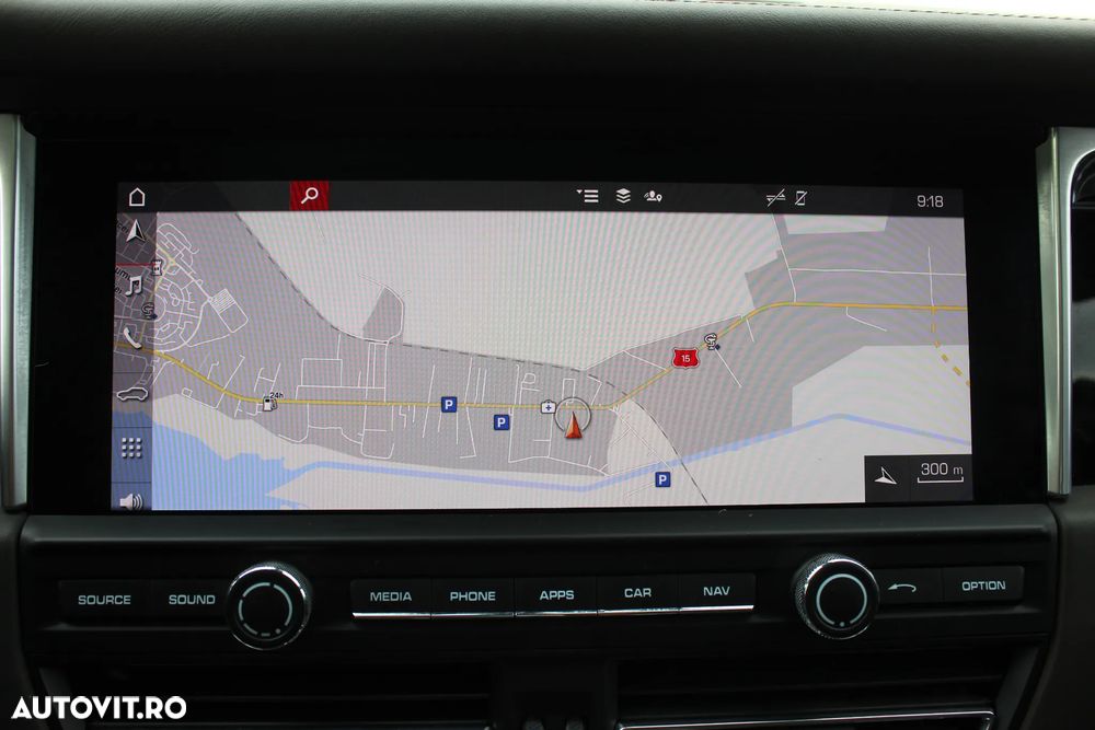 Porsche Macan - 25
