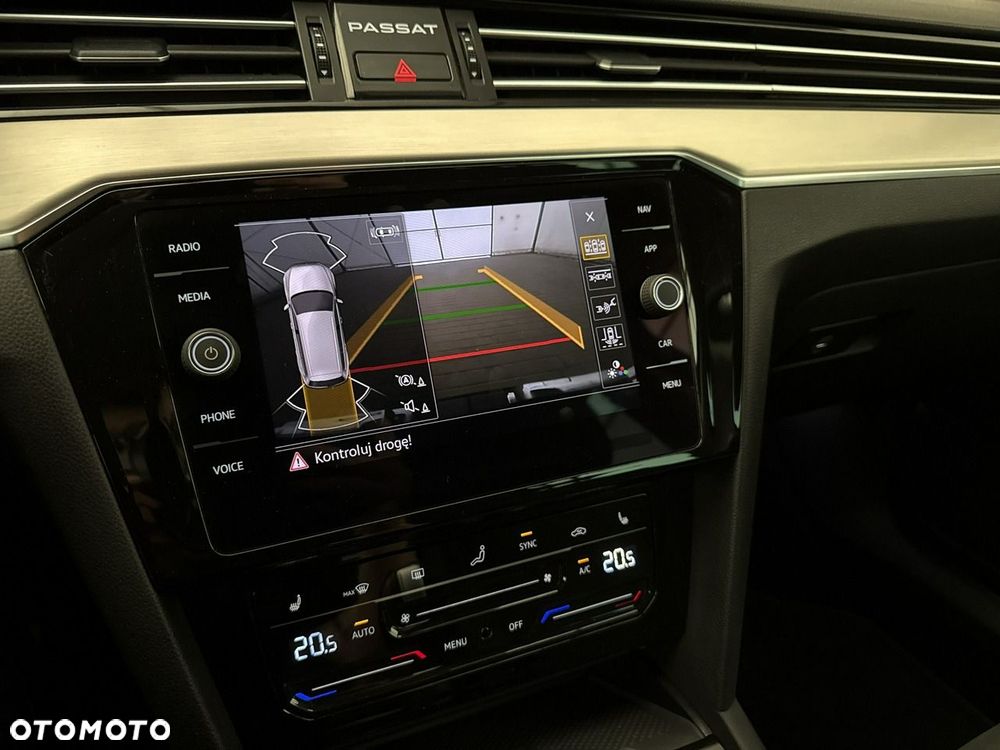 Volkswagen Passat - 27