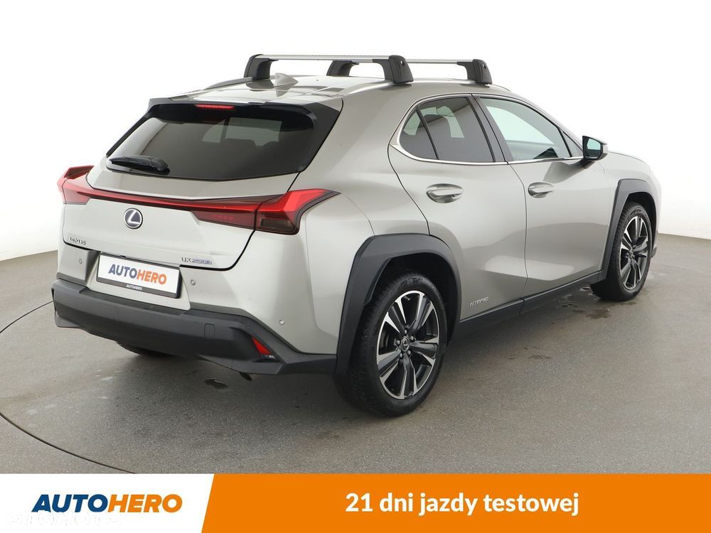 Lexus UX - 6