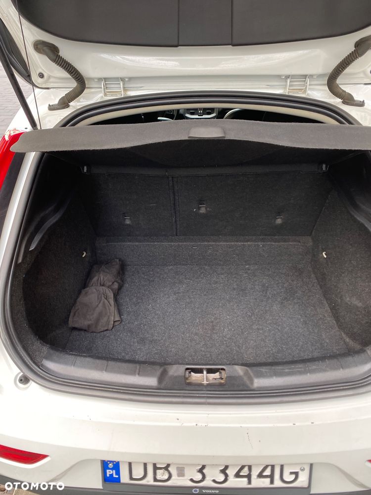 Volvo V40 D2 Summum - 19