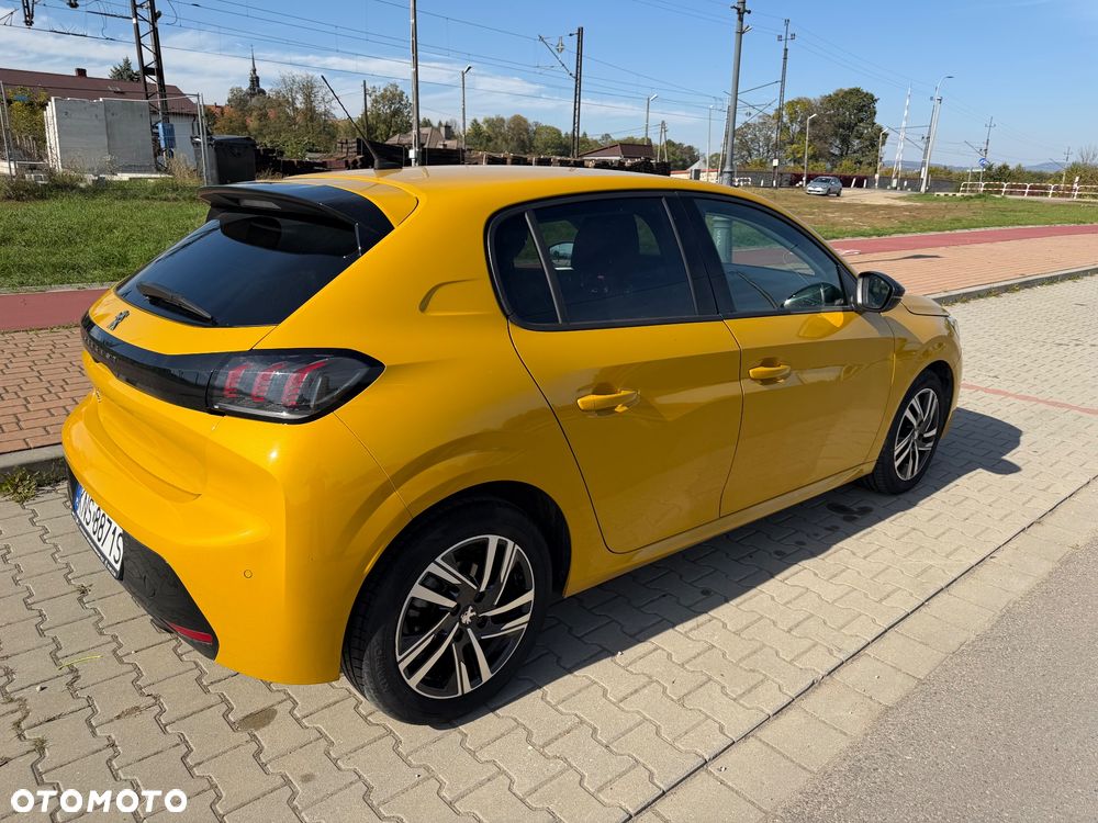 Peugeot 208 - 11