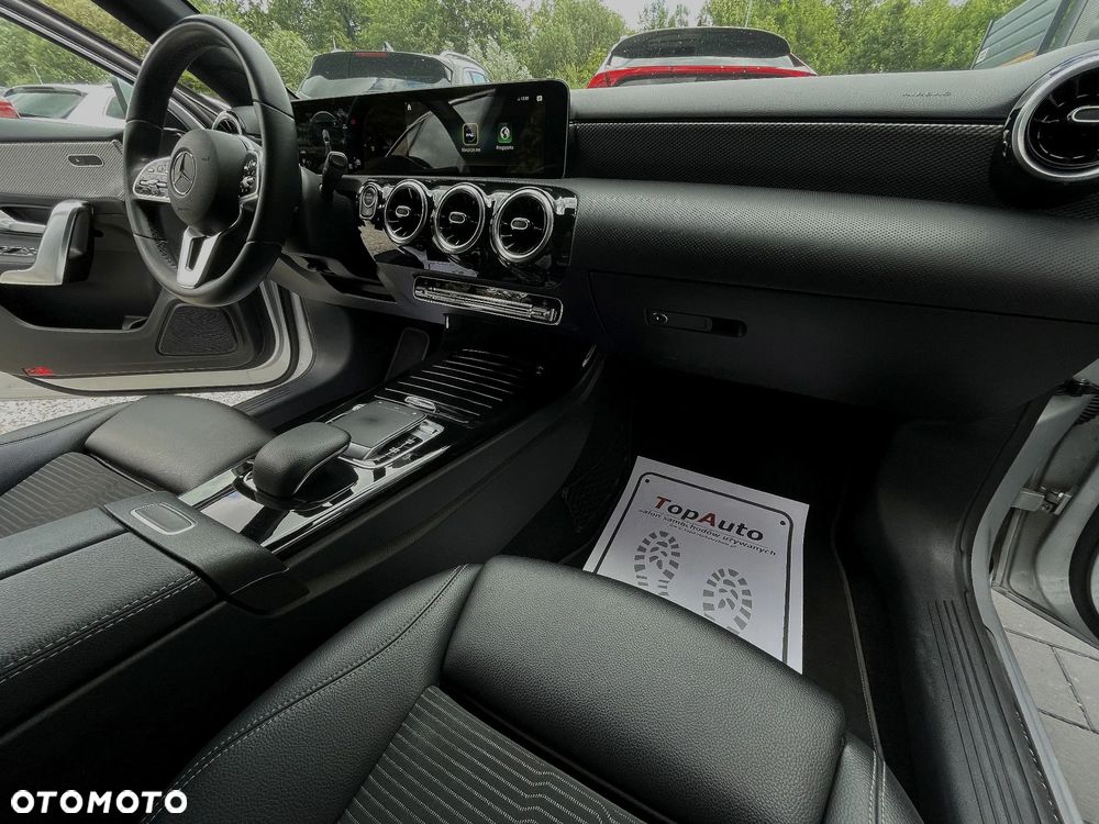 Mercedes-Benz Klasa A 180 d 7G-DCT Edition 1 - 17