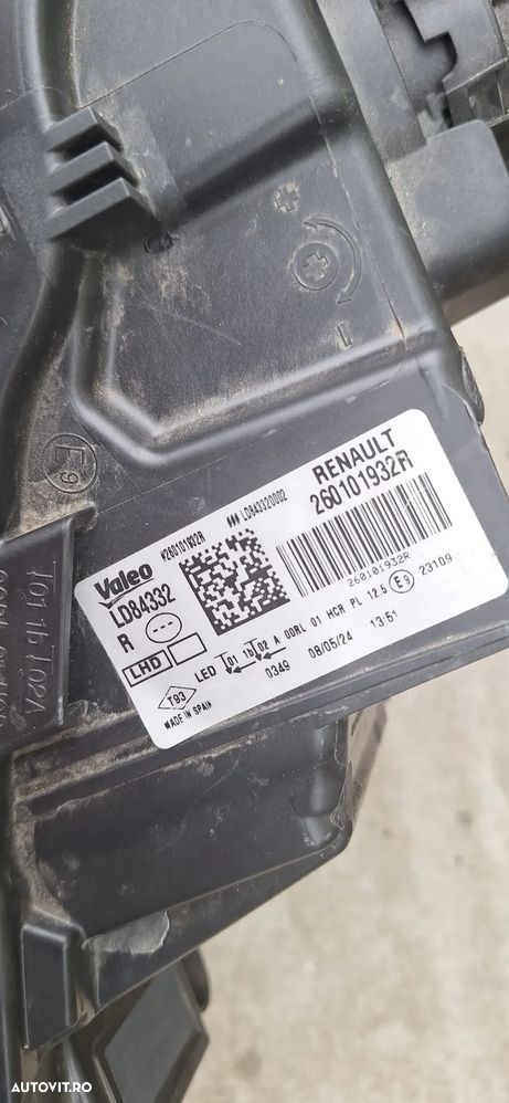 FAR DREAPTA RENAULT MEGANE 5 - 6