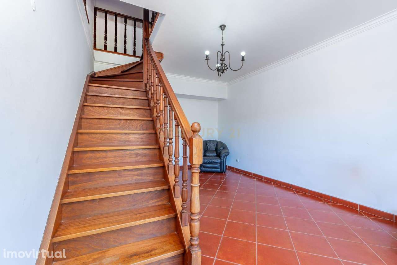 Apartamento T2 + 1 na Ota - Grande imagem: 3/15