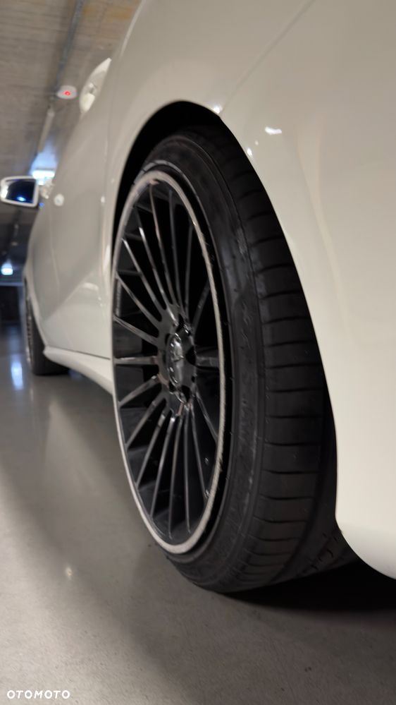 Mercedes-Benz CLA 200 7G-DCT AMG Line - 15