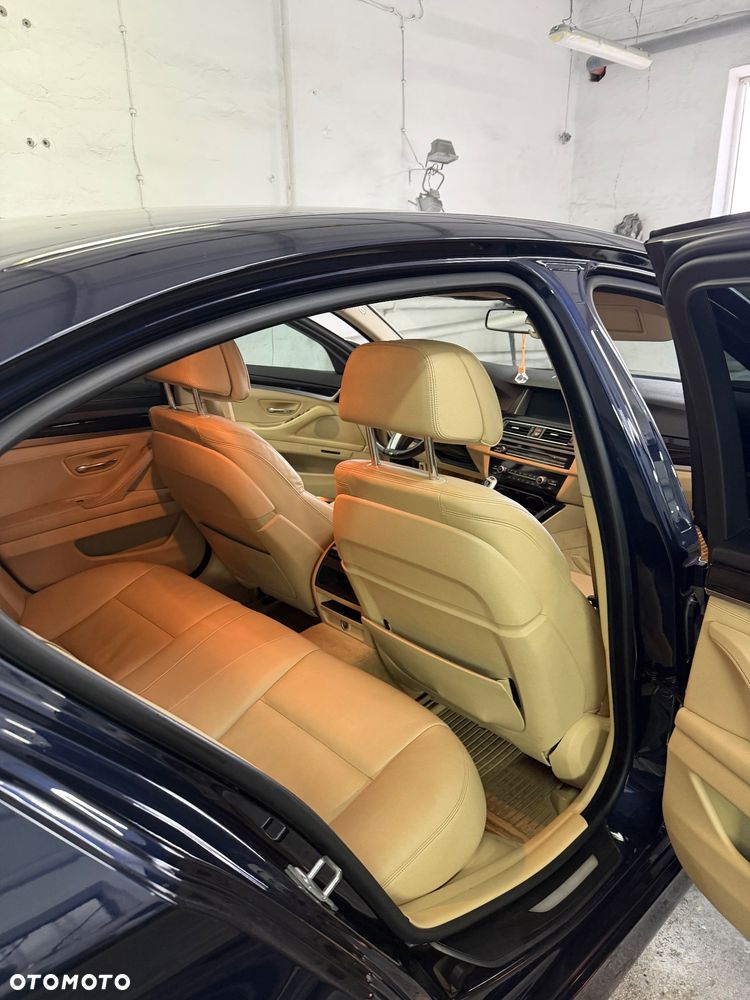 BMW Seria 5 530d xDrive Luxury Line - 14