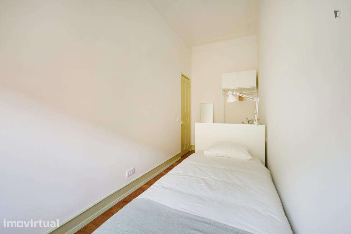 Quarto - localizado em Alcântara Lisbon - Grande imagem: 4/33