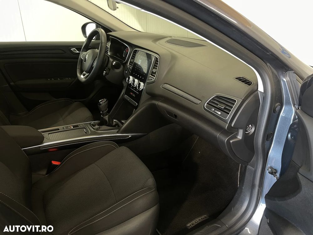Renault Megane TCe 140 GPF Equilibre - 10