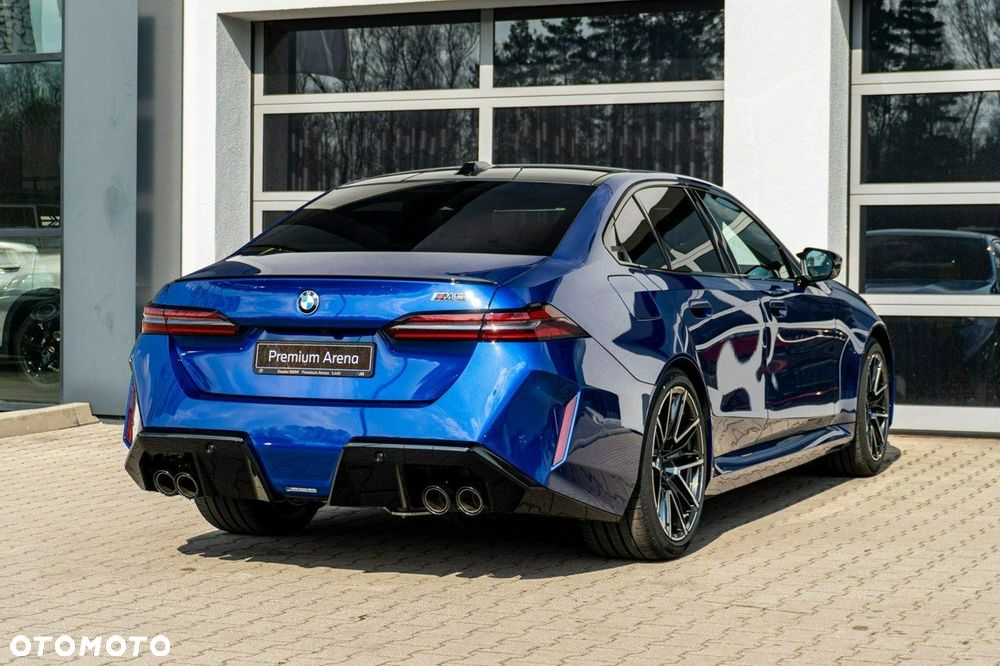 BMW M5 xDrive - 9
