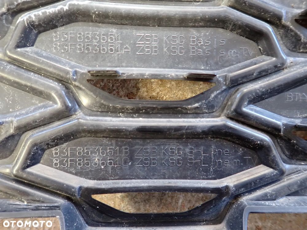 AUDI Q3 II S-LINE GRILL ATRAPA 83F853651 - 5