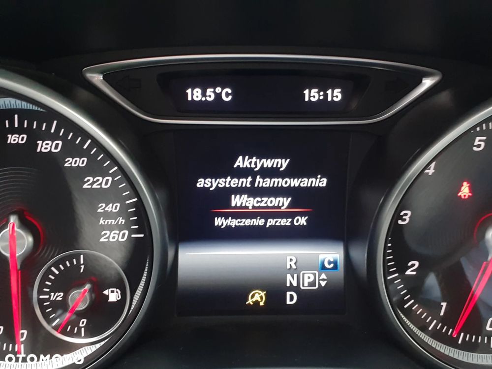 Mercedes-Benz GLA - 15