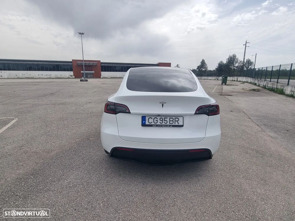 Tesla Model Y Standard - 3