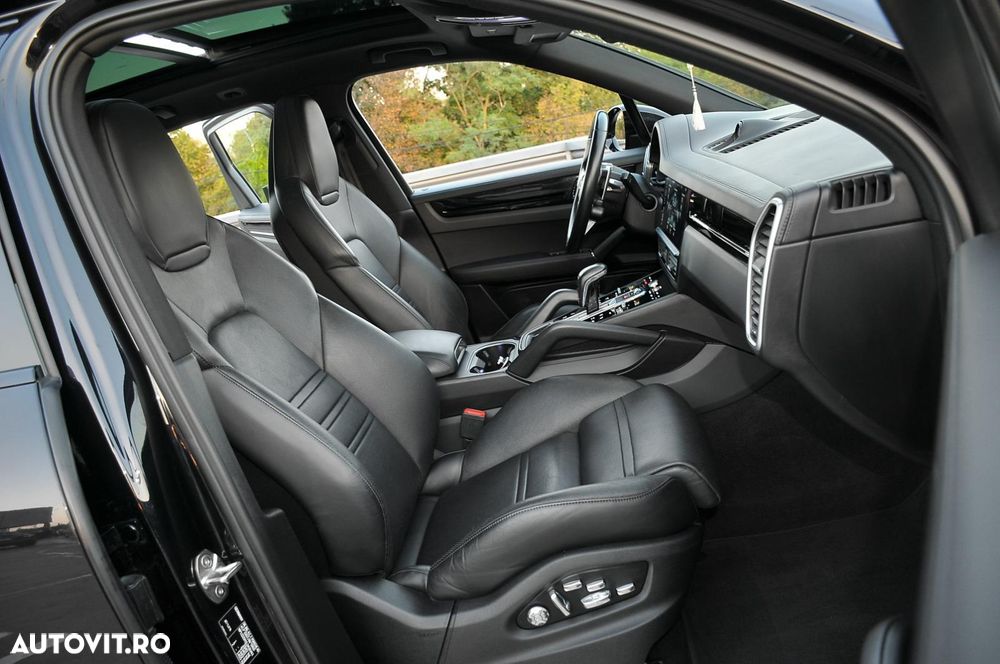 Porsche Cayenne - 9