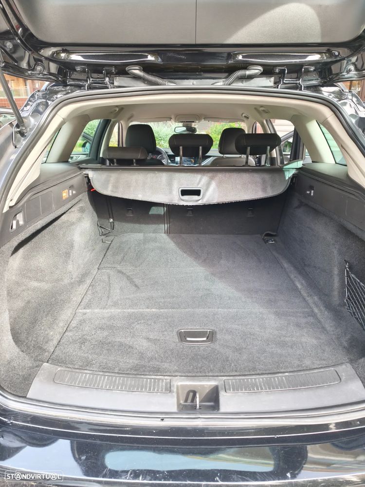 Opel Insignia Sports Tourer - 23