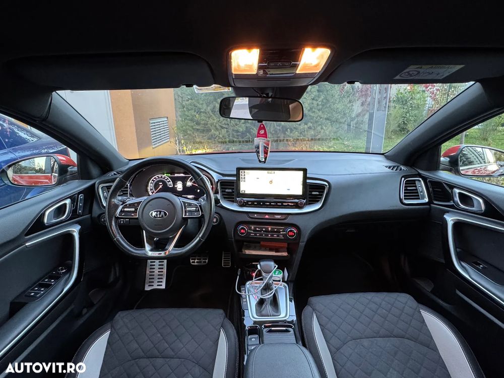 Kia Ceed 1.4 T-GDI 7DCT GT Line - 24