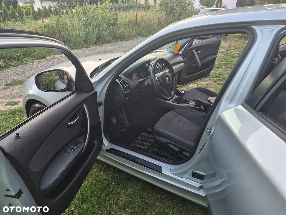 BMW Seria 1 118i - 11