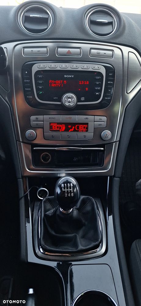 Ford Mondeo 2.0 TDCi Titanium - 12