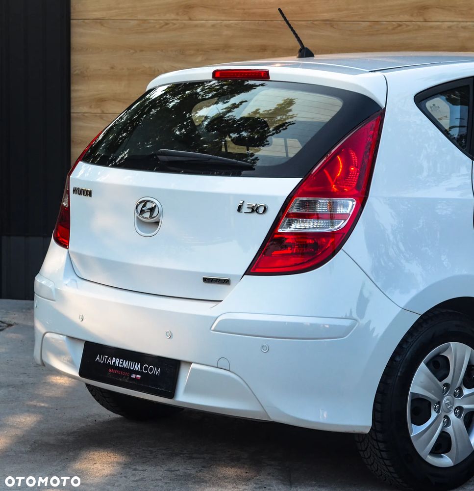 Hyundai i30 1.6 CRDi Classic EU5 - 19