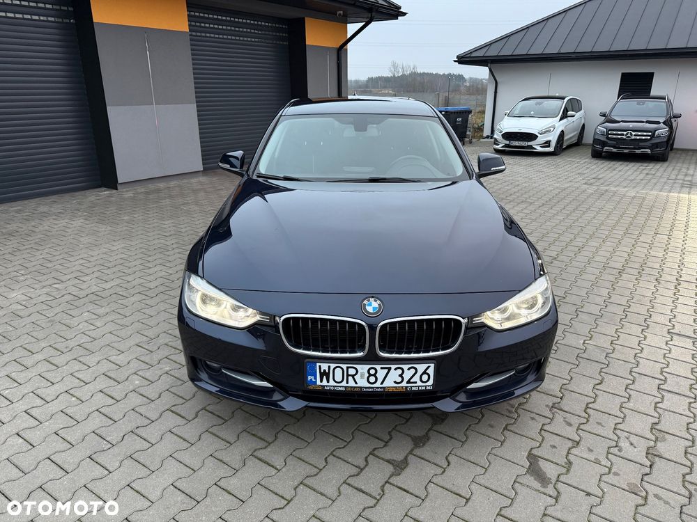 BMW Seria 3 320d DPF Edition Sport - 5