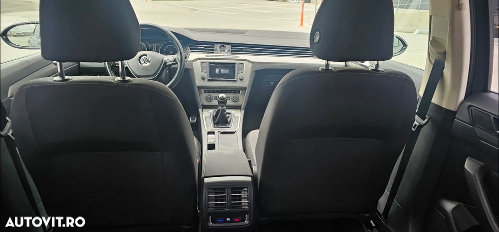 Volkswagen Passat 2.0 TDI (BlueMotion Technology) Trendline - 5