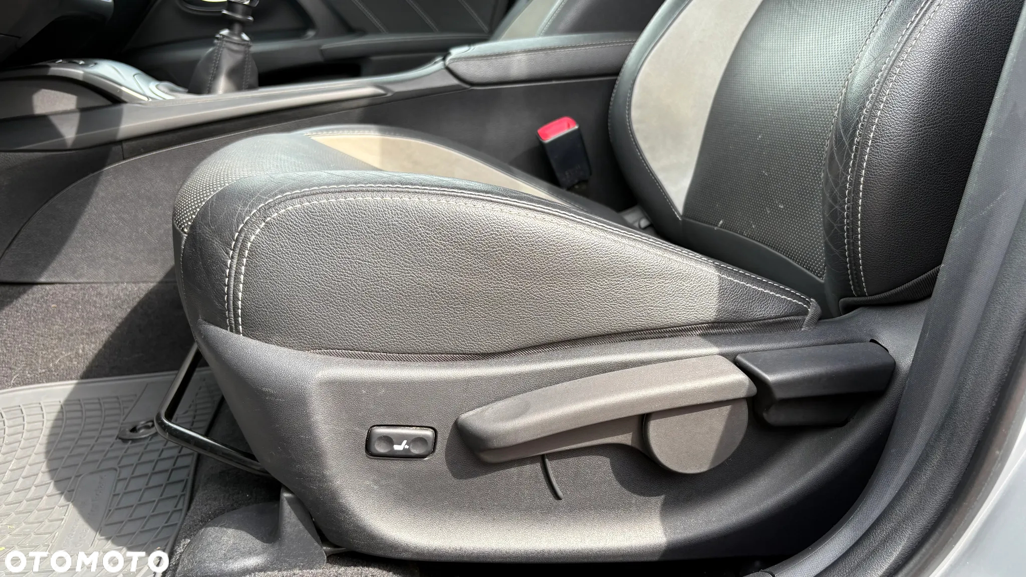 Toyota Avensis 2.0 D-4D Prestige - 33