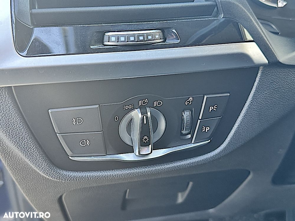 BMW X3 xDrive20d AT xLine - 13