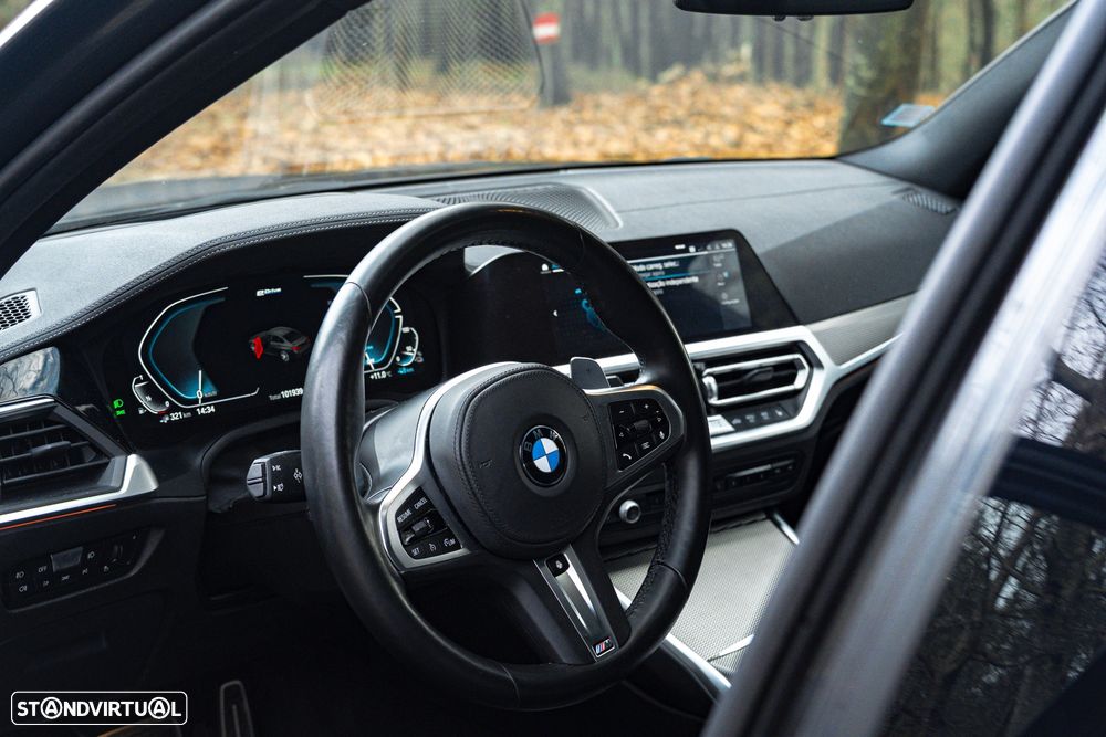 BMW 330 e Aut. M Sport - 14