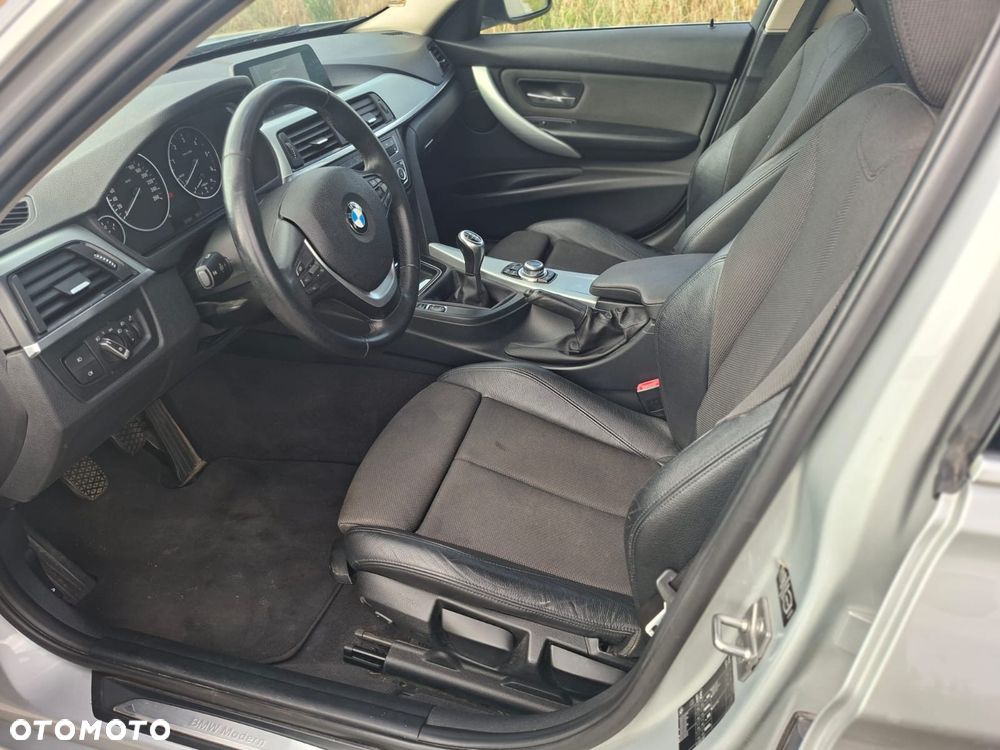 BMW Seria 3 318d Blue Performance Sport Line - 16