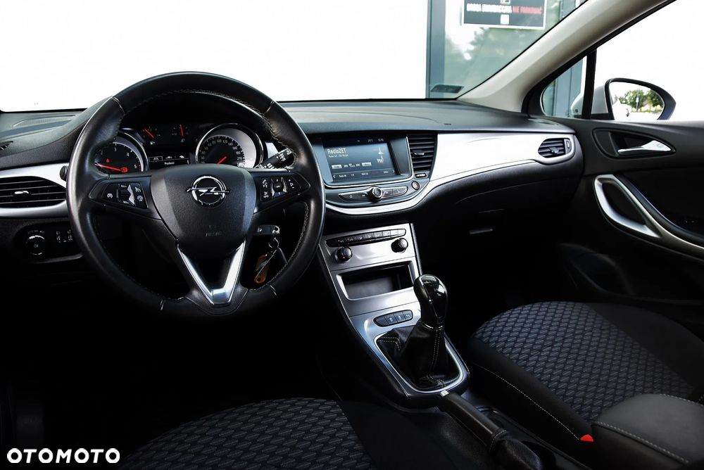 Opel Astra 1.6 CDTI Enjoy S&S - 26