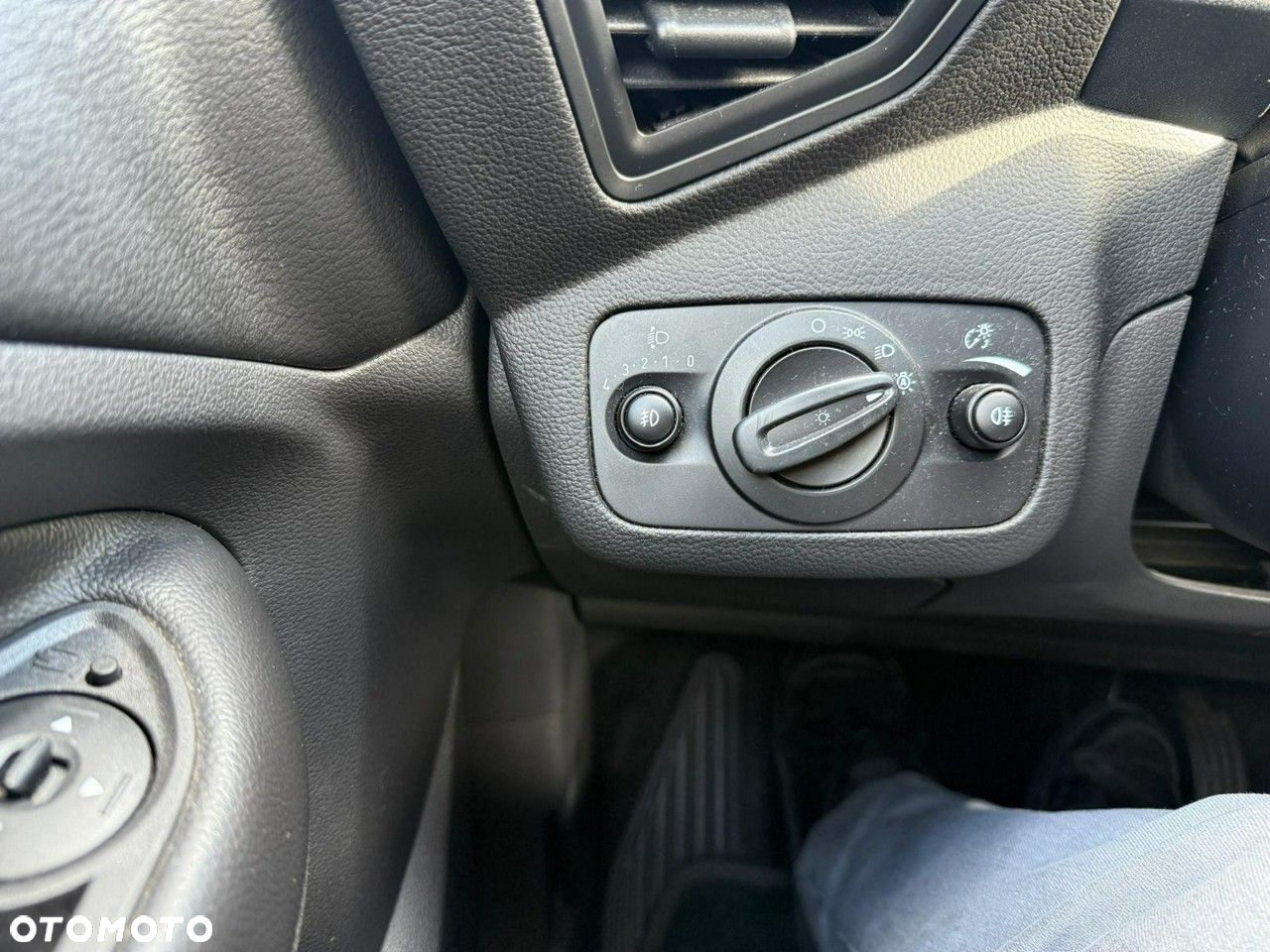 Ford Kuga - 26