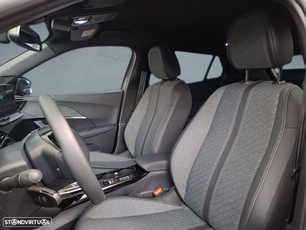 Peugeot e-2008 54 kWh Allure - 11