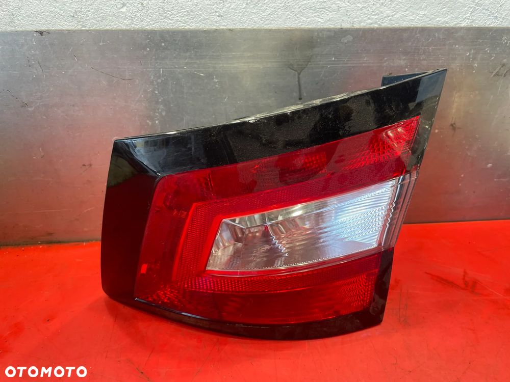 SKODA FABIA III PRAWA TYLNA 6V9 945 096 - 1