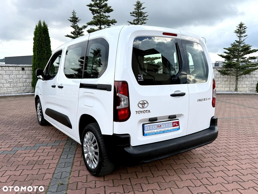 Toyota Proace City Verso 1.2 D-4T Combi - 4