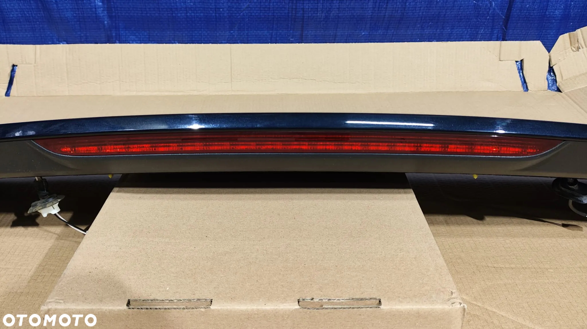 SPOILER LOTKA LZ5Q LAMPA TRZECIE ŚWIATŁO STOP KLAPY 8U0827933F AUDI Q3 8U - 2