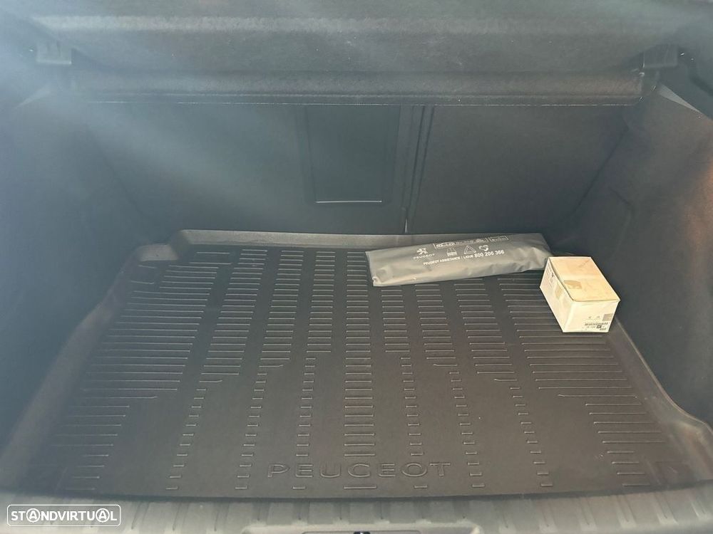 Peugeot 308 1.5 BlueHDi GT Line EAT8 - 26