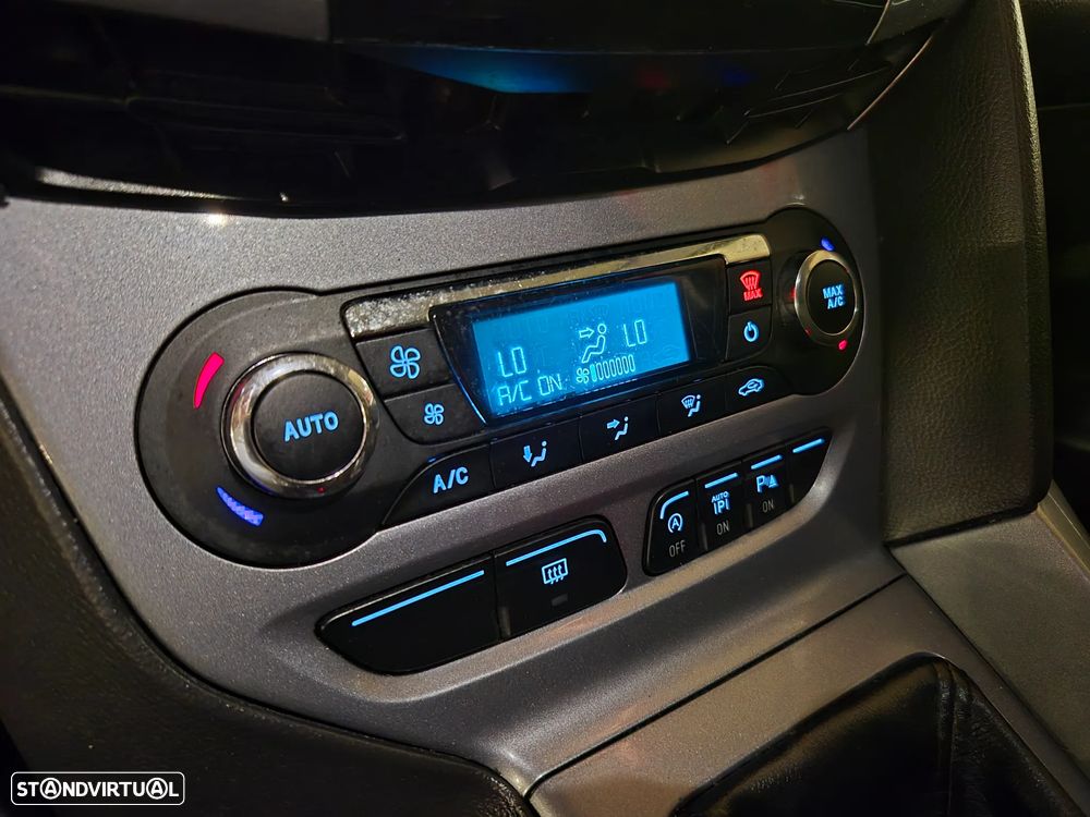 Ford Focus SW 1.6 TDCi Titanium Best - 21