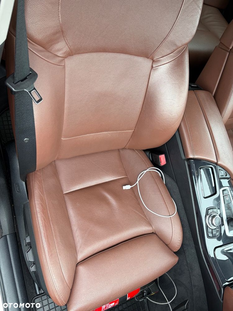 BMW Seria 5 528i xDrive Modern Line - 16