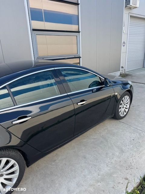 Opel Insignia 2.0 CDTI - 9