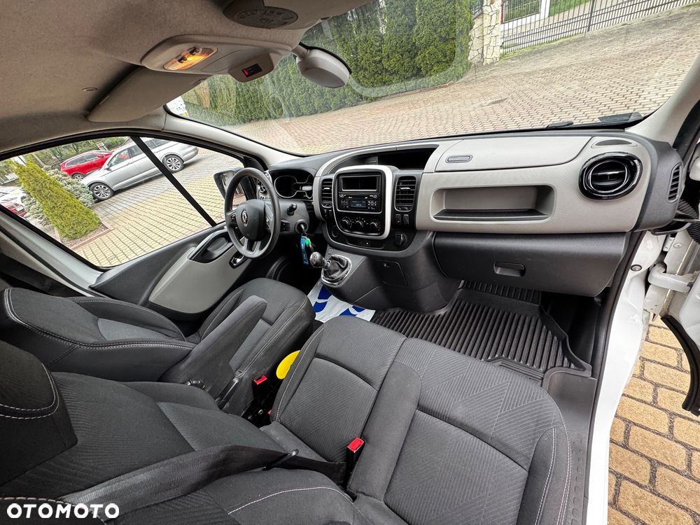 Renault Trafic - 25
