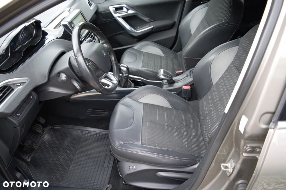 Peugeot 2008 - 10