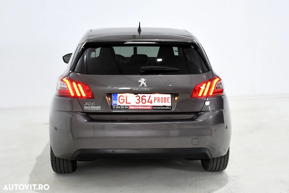 Peugeot 308 - 11