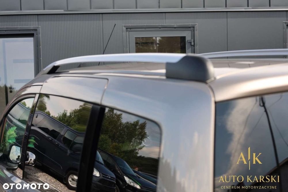 Ford Tourneo Courier - 18