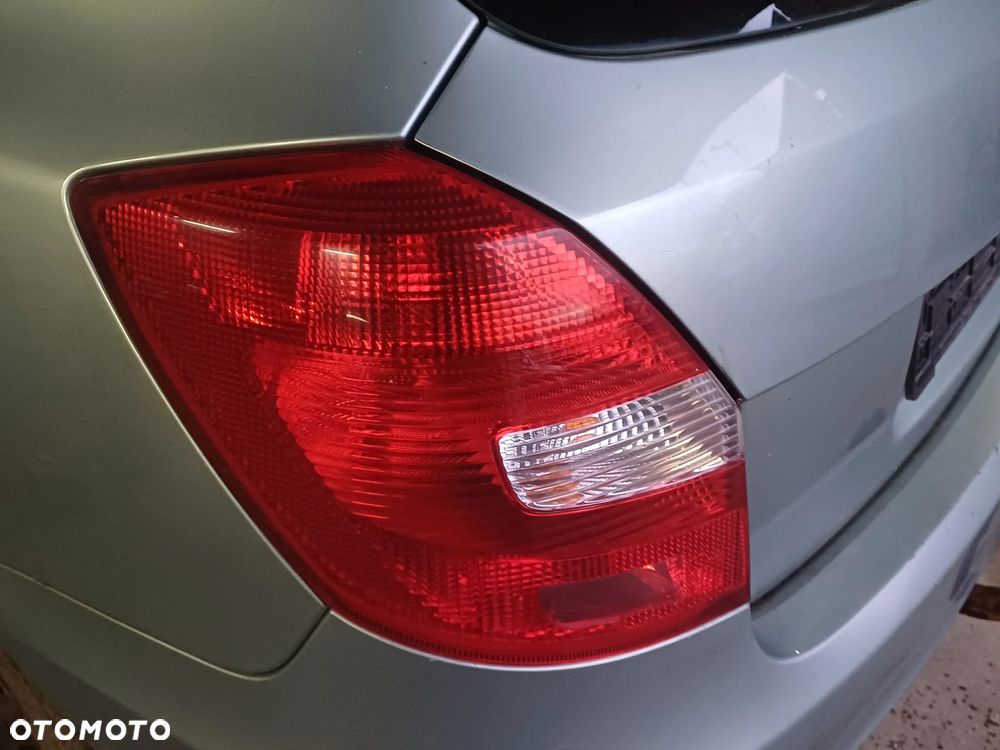 LAMPY TYŁ SKODA FABIA 2 KOMBI LEWA PRAWA 07- - 5
