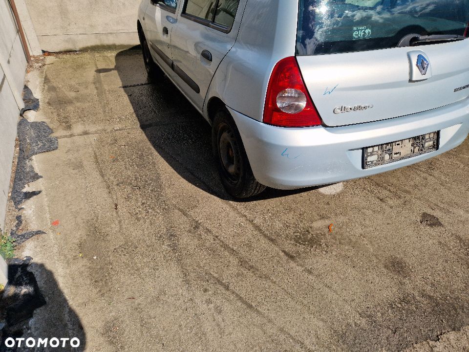 RENAULT CLIO II LIFT LAMPA TYŁ LEWA - 1