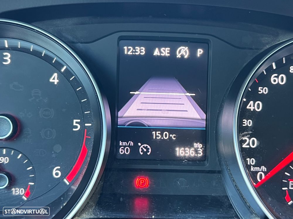 VW Passat 2.0 TDI Confortline DSG - 49